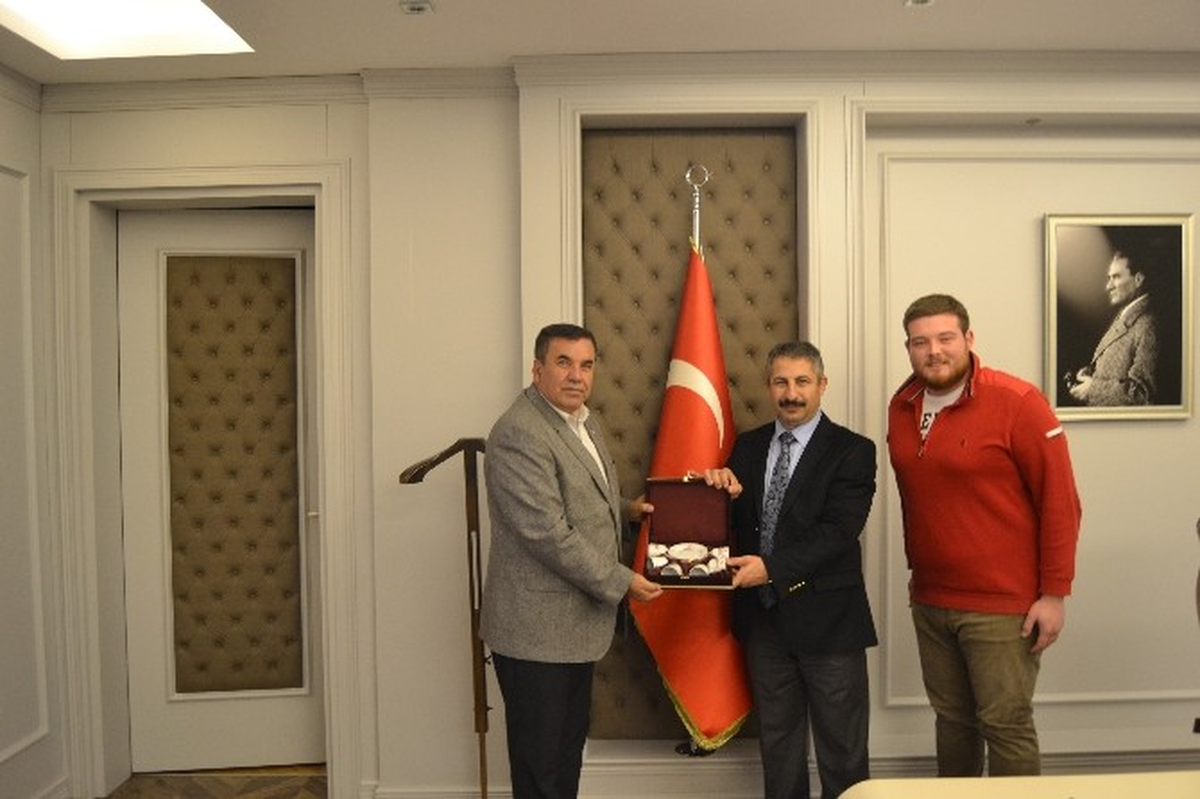 Türk Kızılayı Eskişehir Şube Başkanı Girgin\'den İl Emniyet Müdürü Dinç\'e Başsağlığı Ziyareti