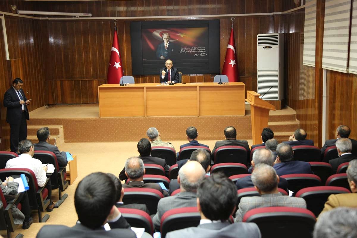 Vali Yavuz, Kurum Müdürleriyle Buluştu