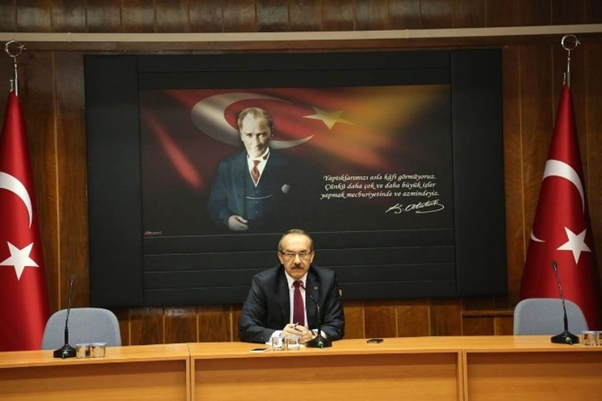 Vali Yavuz, Müdürlerle Toplandı