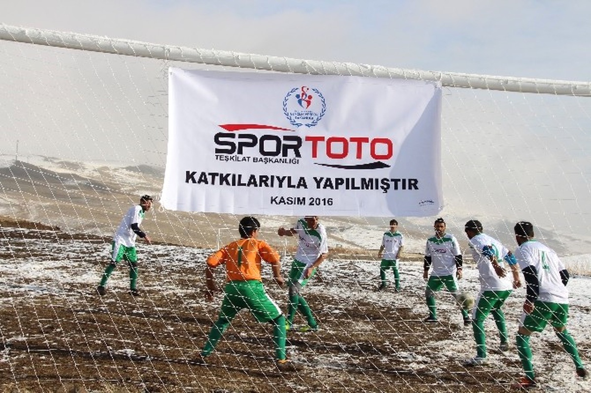 Varto\'da Futbol Sahası Açılışı