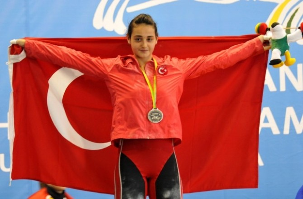 Yasemin Keskin\'den 3 Bronz Madalya