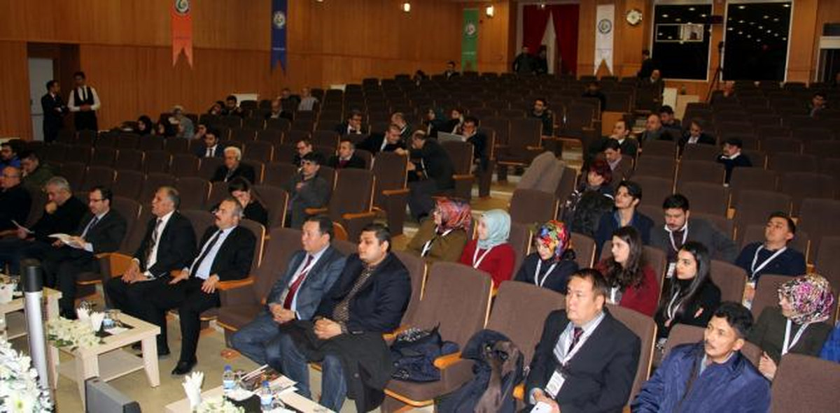 1. Uluslararası Demokrasi Sempozyumu" Sona Erdi