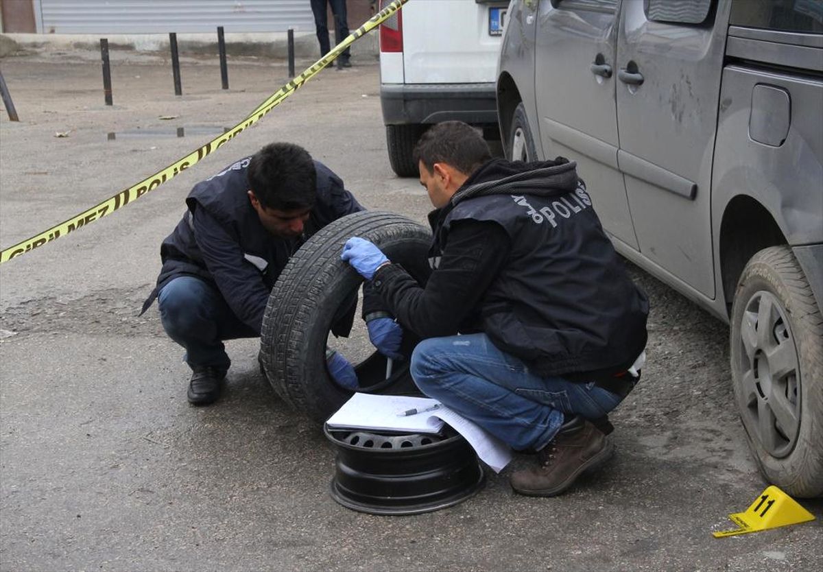 Adana\'da Polis Ekibine Ateş Açılması