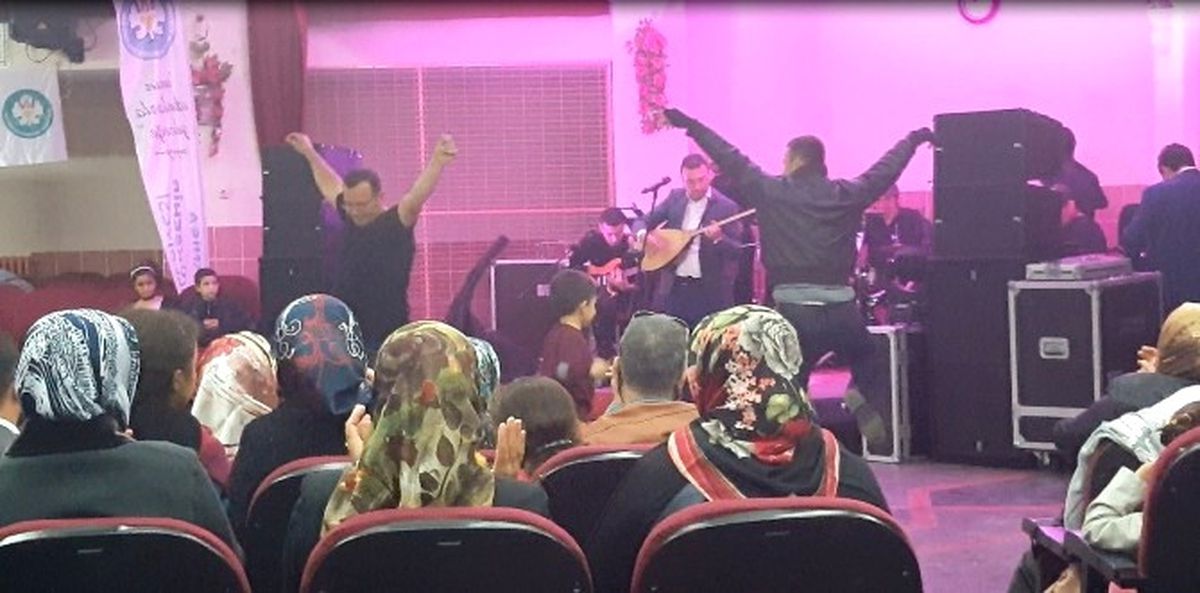 Ahmetli\'de Pop Konseri
