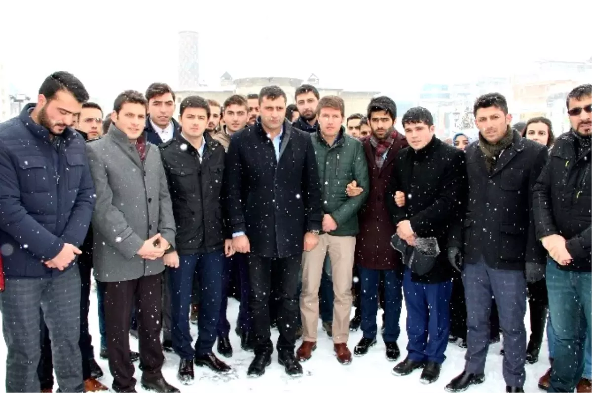 AK Parti Erzurum Gençlik Kollarından Halep Katliamına Tepki