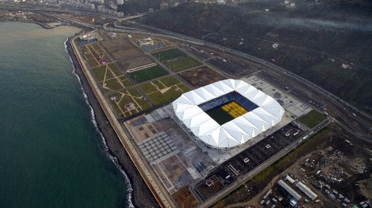 Akyazı Spor Kompleksi Açılışa Hazırlanıyor