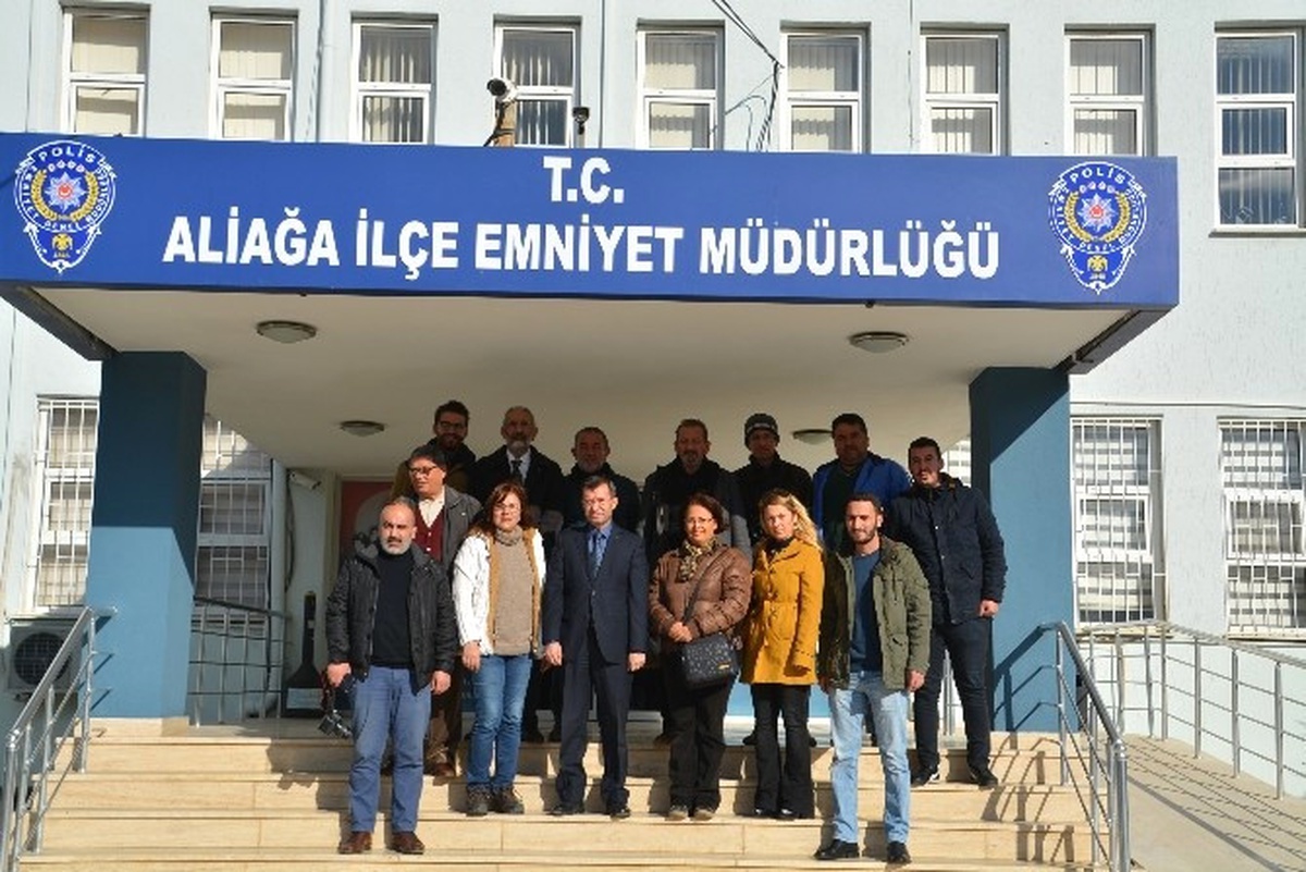 Aliağa\'daki Basın Mensuplarından Emniyete Taziye Ziyareti
