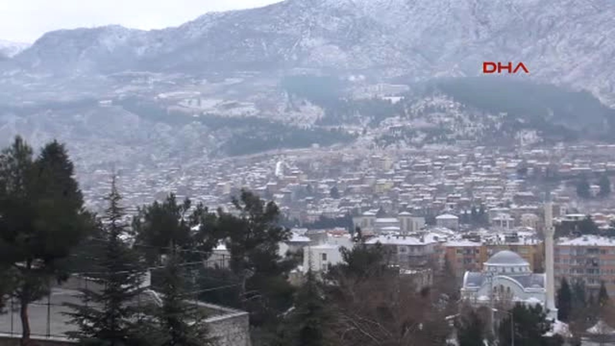 Amasya\'da Kapanan Köy Yolları Açıldı