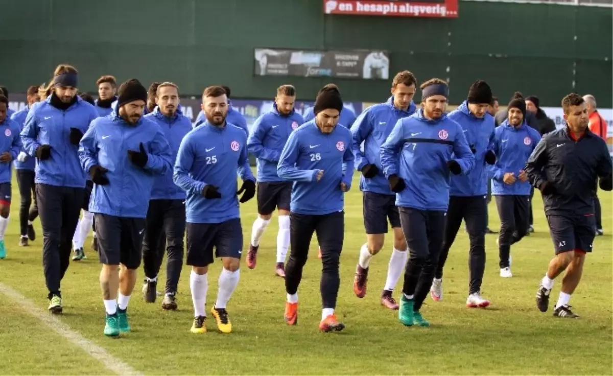 Antalyaspor\'da Bursaspor Mesaisi Devam Ediyor