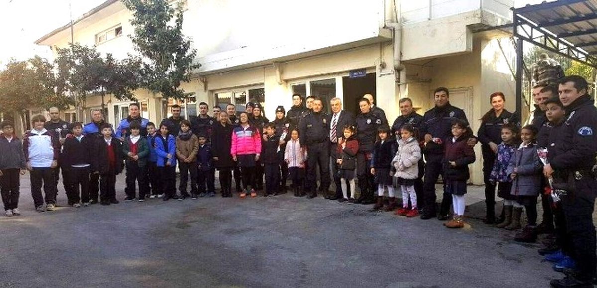 Aydın Özel Bahçeşehir Koleji\'nden Polise Anlamlı Ziyaret
