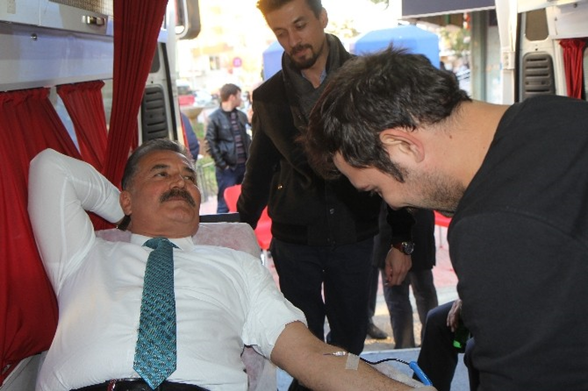 Başkan Tuna\'dan Kan Bağışına Destek