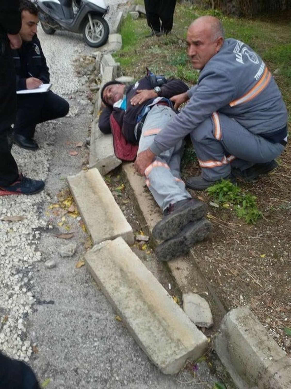 Belediye Çalışanını Sokak Ortasında Sırtından Bıçakladılar