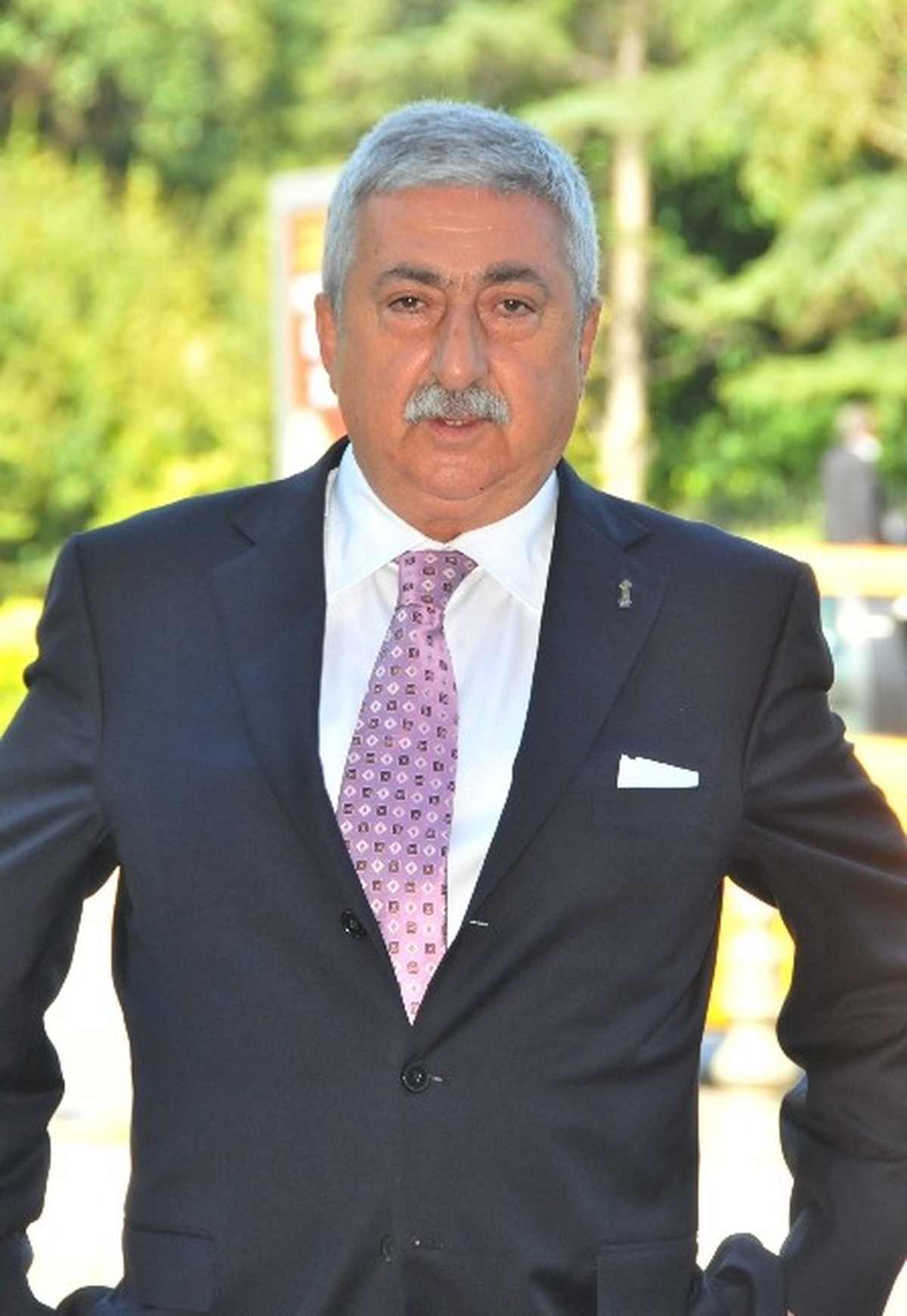 Bendevi Palandöken\'den Sigorta Şirketlerine Yüksek Prim Eleştirisi