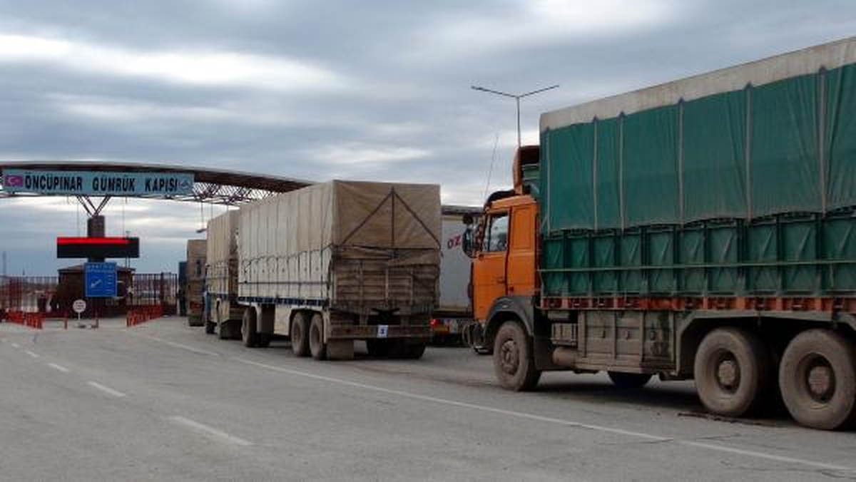 BM Yardım Konvoyu, Kilis\'ten Suriye\'ye Geçiş Yaptı