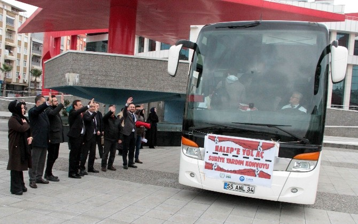 Canik Belediyesi\'nden Halep\'e 1 Otobüs Dolusu İnsan Yardımı