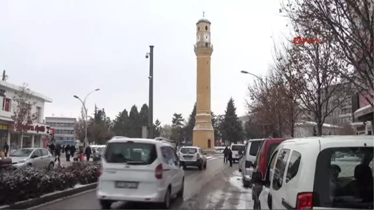 Çorum Tuzlama Aracından Düşen Işçi Yaralandı