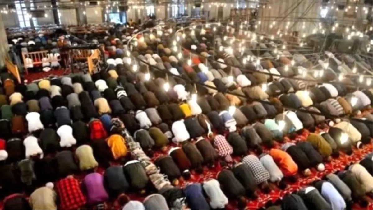 Cuma Günleri Hangi Dualar Okunmalıdır? Cuma Günleri Müslümanlar Neler Yapmalı?