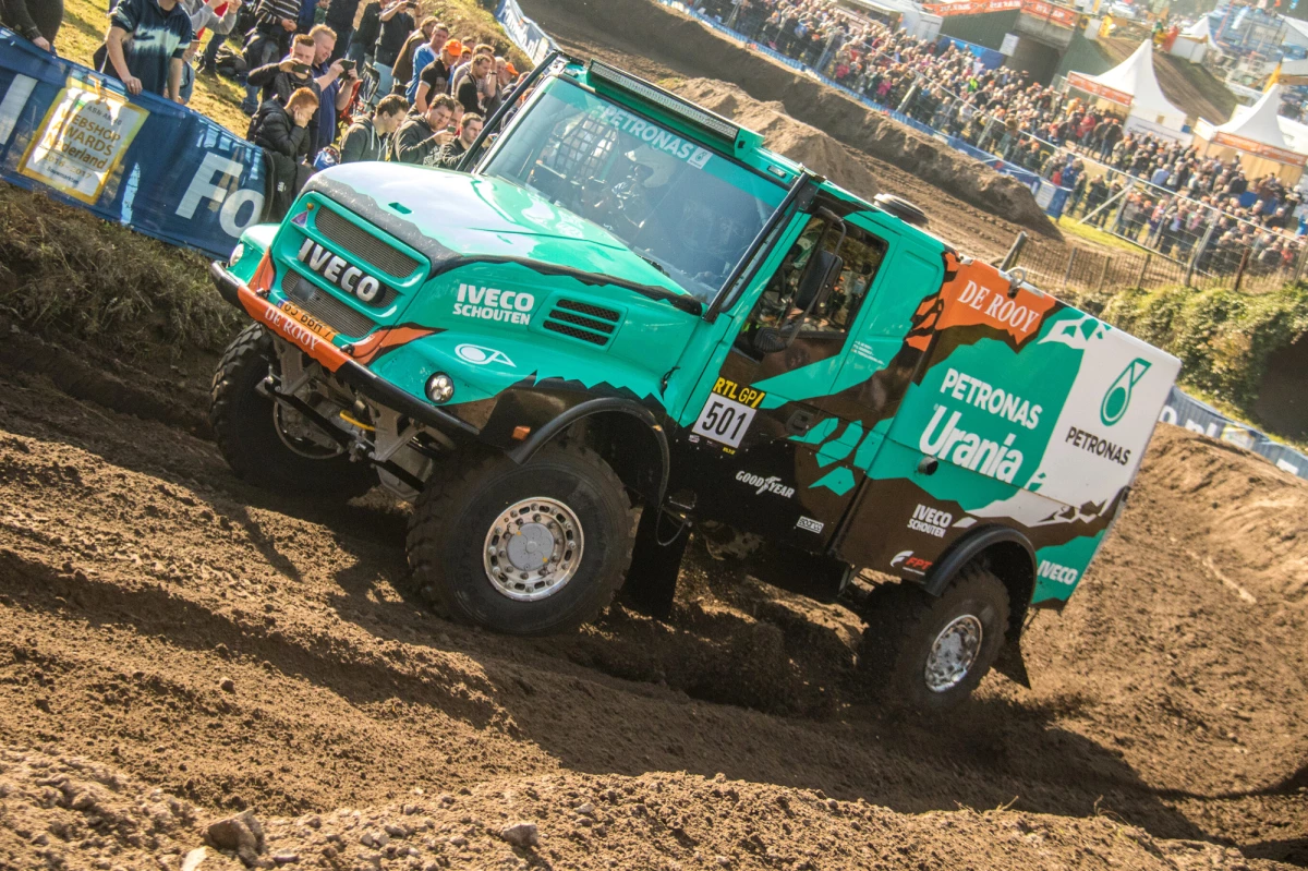 De Rooy, Dakar Şampiyonluğu için yine "Goodyear" dedi.
