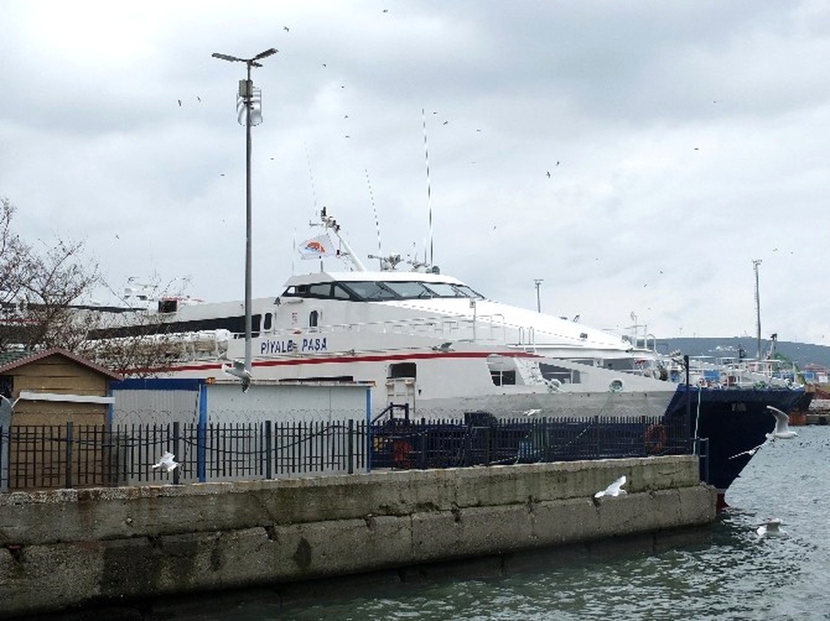 Deniz Otobüsü Fırtına Sebebiyle Geri Döndü