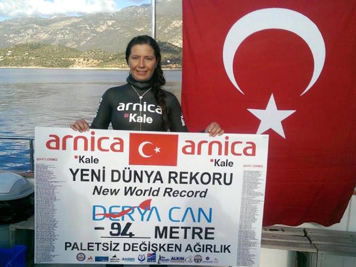 Derya Can Dalışta Dünya Rekorunu Egale Etti (1)