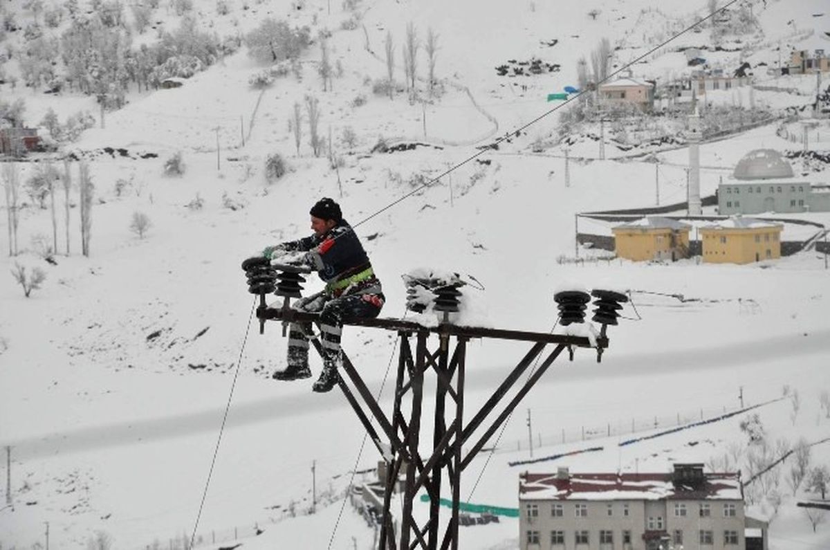 Dicle Elektrik\'ten Kış Mesaisi