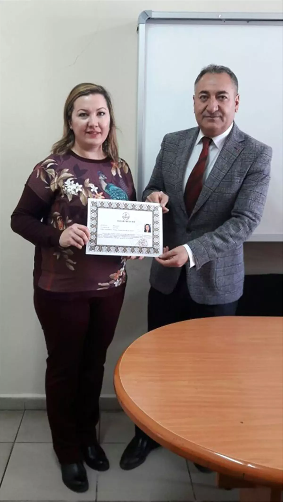 Fedakar Öğretmene Başarı Belgesi