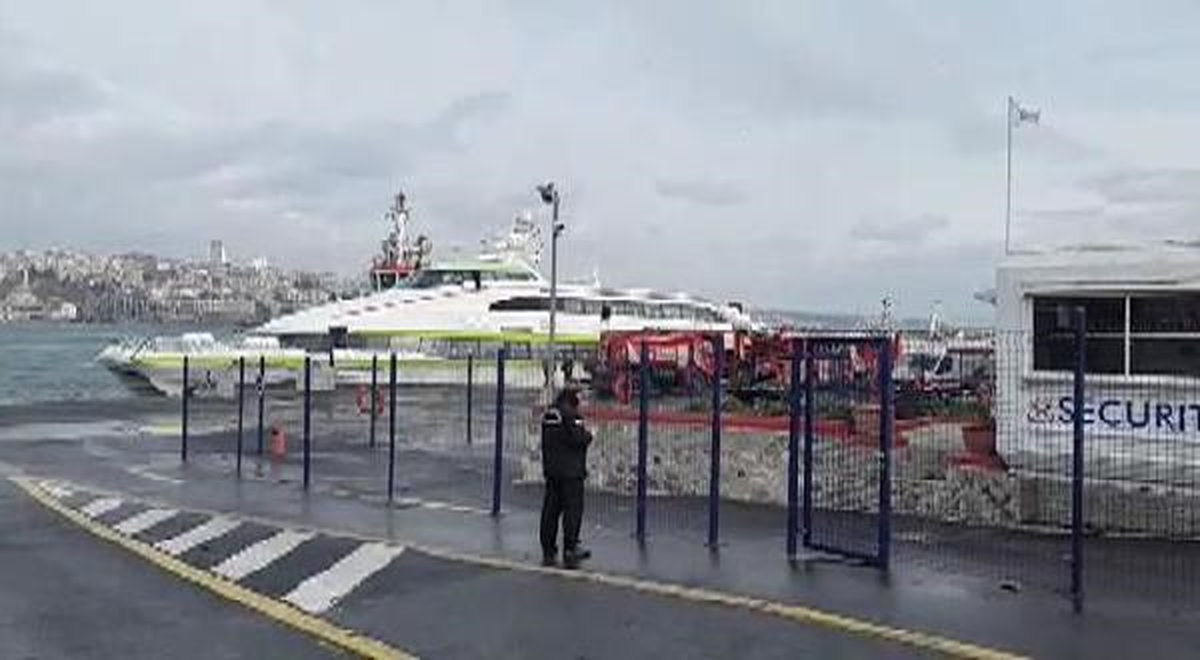 Fotoğraflar // Deniz Otobüsünde Yangın