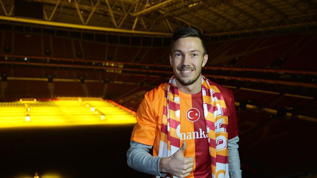Galatasaray\'ın Norveç\'li Futbolcusu, İlk Kez Basın Toplantısında Konuştu (1)