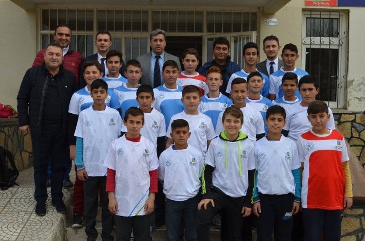 Gömeç\'te Mahalle Ligi Başlıyor