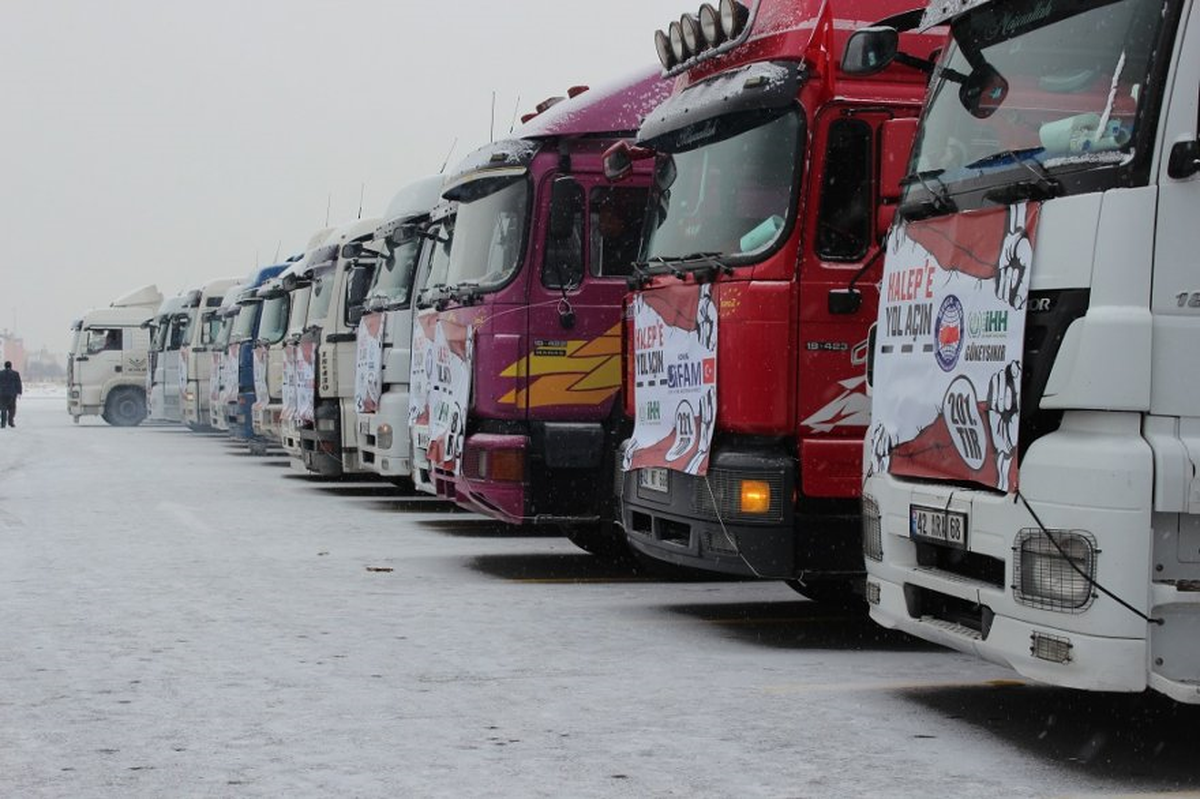 Halep\'e Yol Açın" Kampanyası