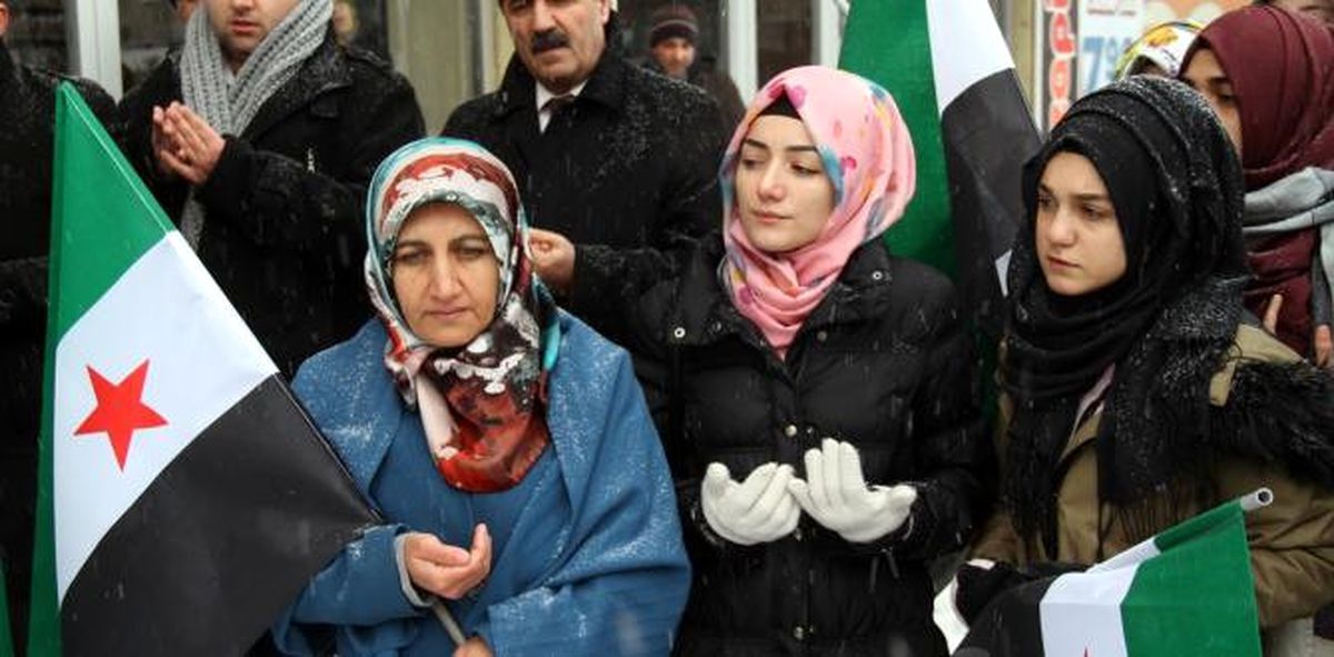 Halep\'e Yol Açın" Kampanyası