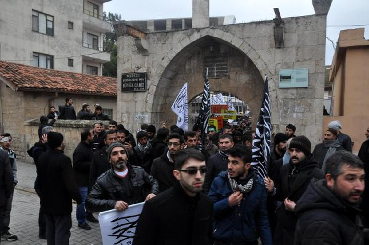 Halep\'ten Türkiye\'ye Yaralılar Geliyor (3)