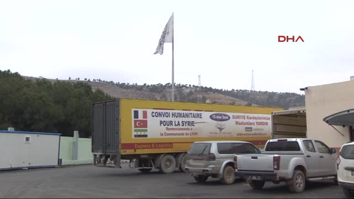Hatay Idlib Kırsalına Kurulan Sahra Hastanesinde Yaralılar Tedavi Görüyor