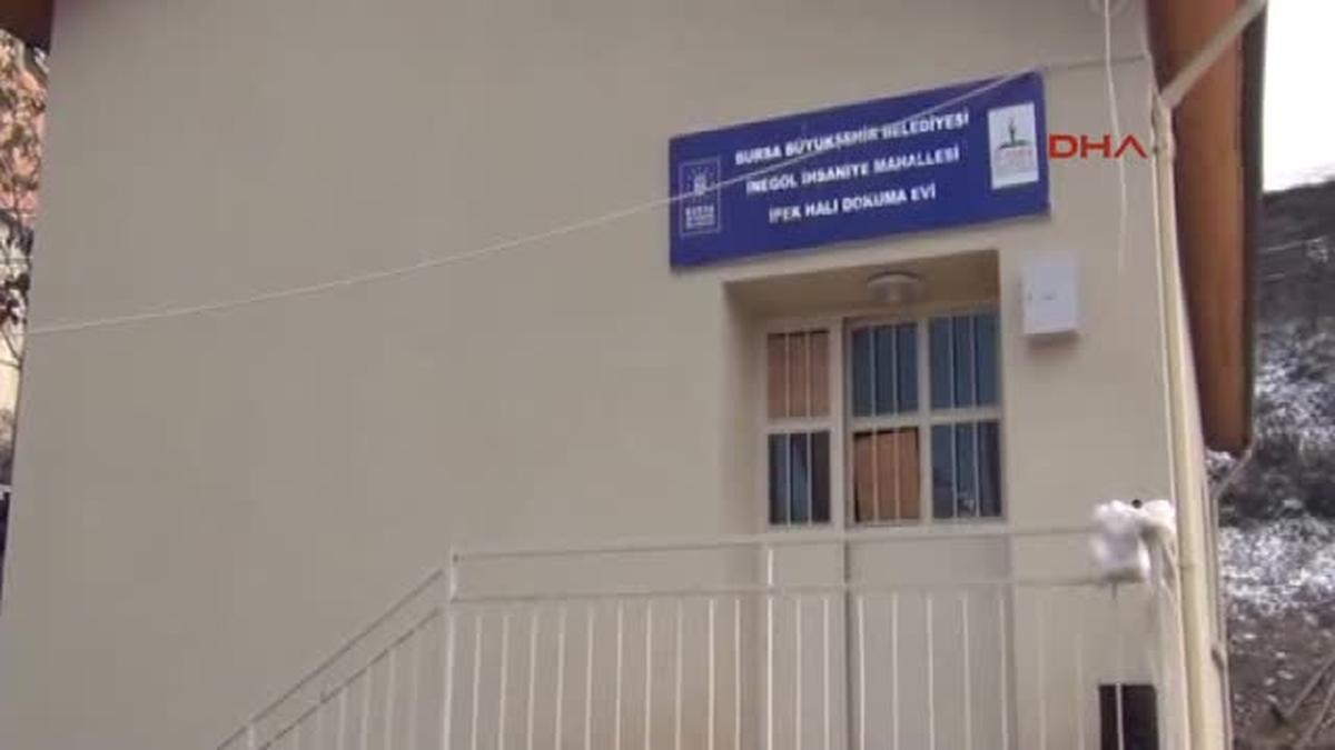 Inegöl Bursa\'da Üretilen Ipek Halılar Dünya Pazarına Sunulacak