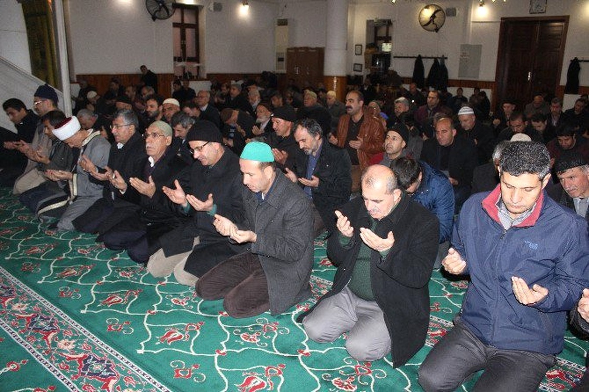 Kahta\'da Sabah Namazı Sonrası Halep Duası