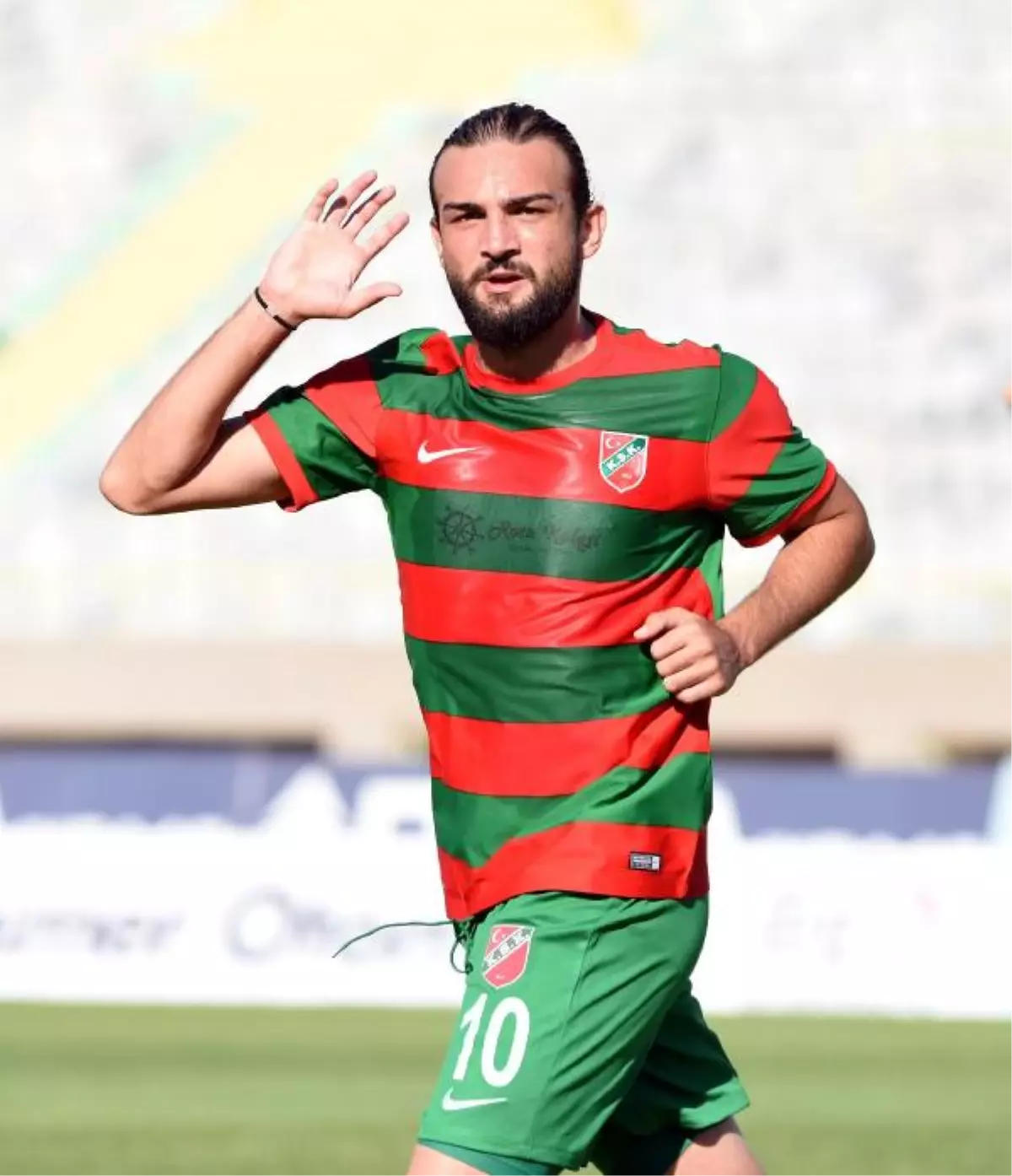 Karşıyaka-Menemen Belediyespor Maçında Can\'la Gökhan Rekabeti