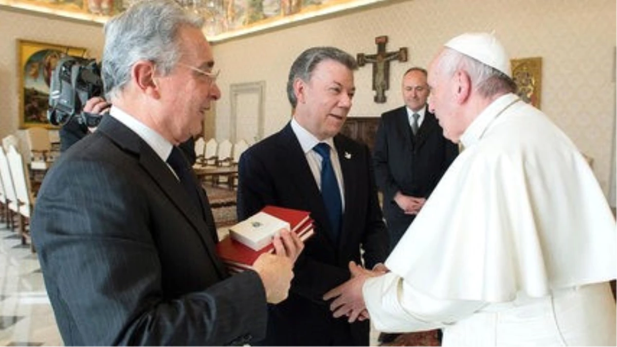 Kolombiya Devlet Başkanı Santos\'tan Papa Francis\'e Anlamlı Ziyaret