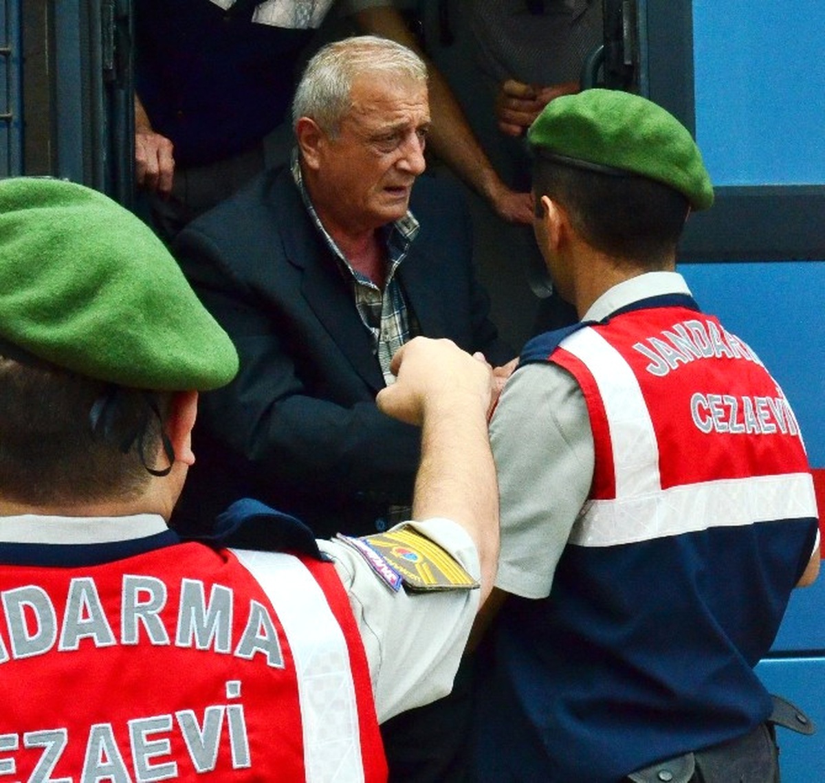 Komşusunu Silahla Yaralayan Sanığın Yargılanmasına Devam Edildi