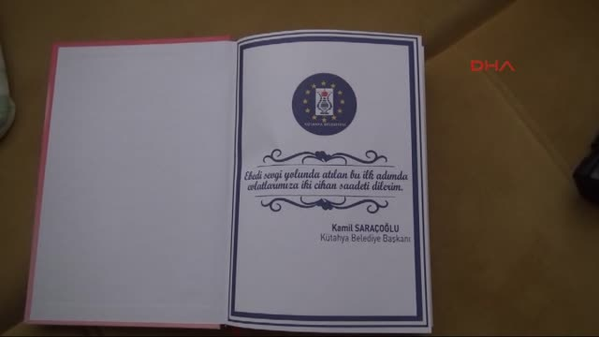 Kütahya Belediyesi\'nin \'Evlilik\' Kitabına CHP\'nin Kadın Il Başkanından Tepki Ek Görüntü