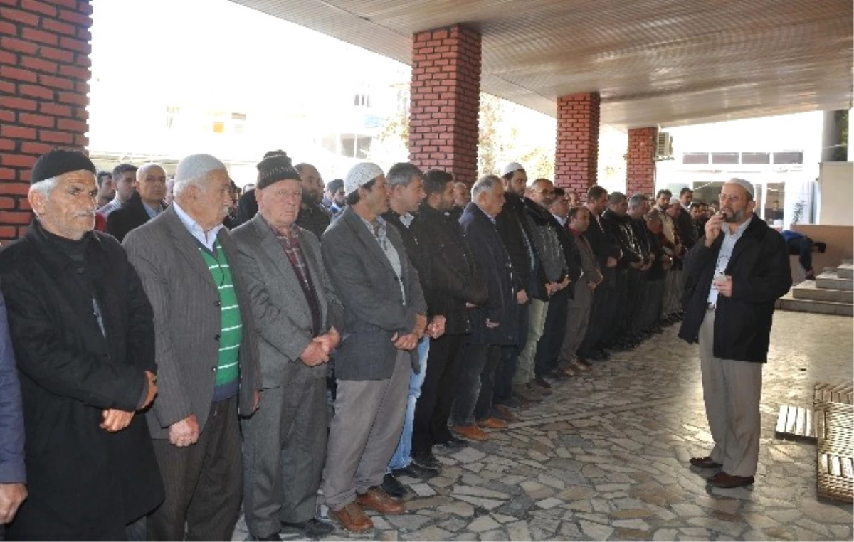 Manavgat\'ta Şehitler İçin Gıyabi Cenaze Namazı Kılındı