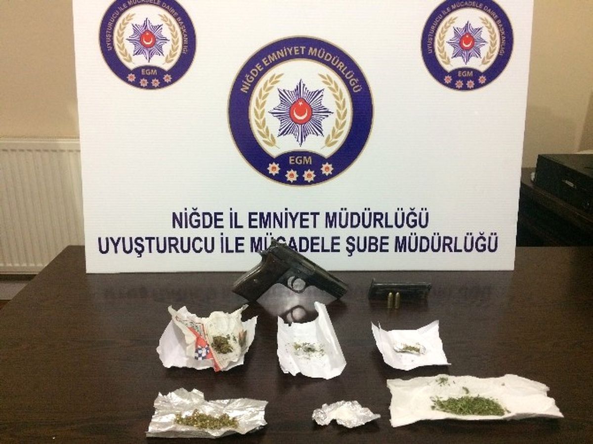 Niğde\'de Uyuşturucu Operasyonu 10 Kişi Gözaltında