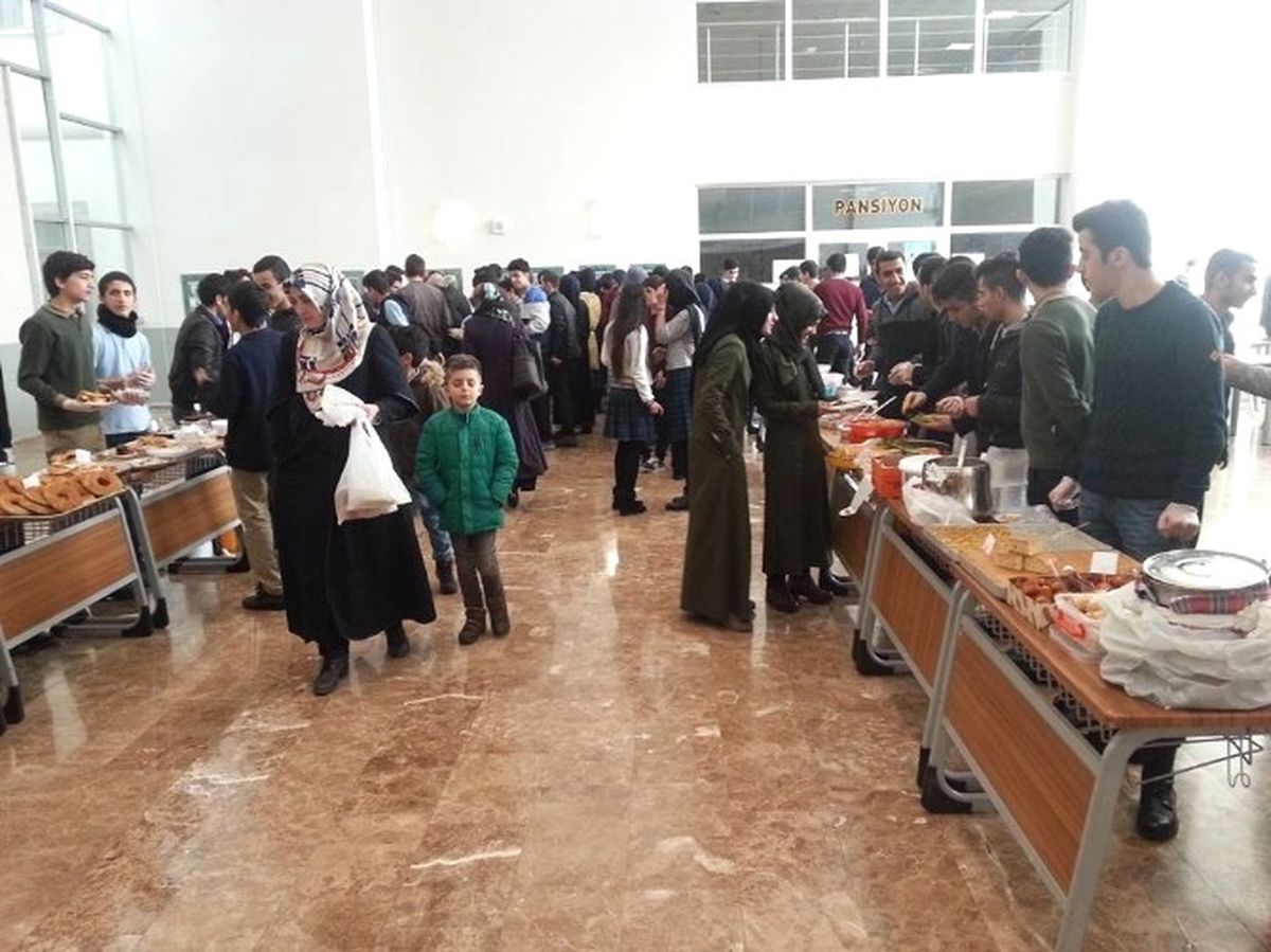 Öğrencilerden Anlamlı Kermes