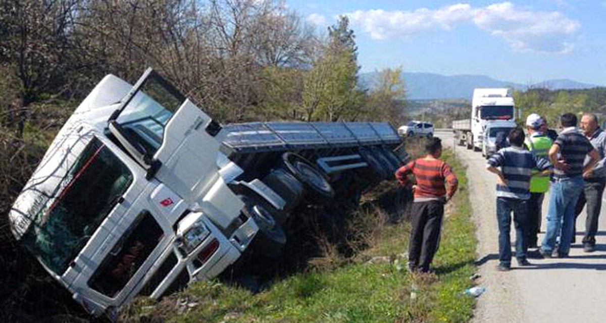 Tırın Yan Yatması Kamerada