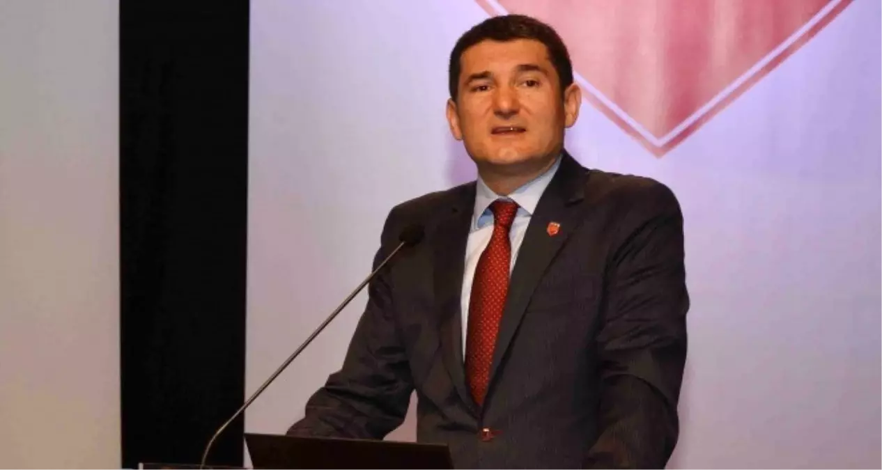 Rektör Prof. Dr. Çağrı Erhan: "Batı, Halep Konusunda Başını Kuma Gömmüş Durumda"