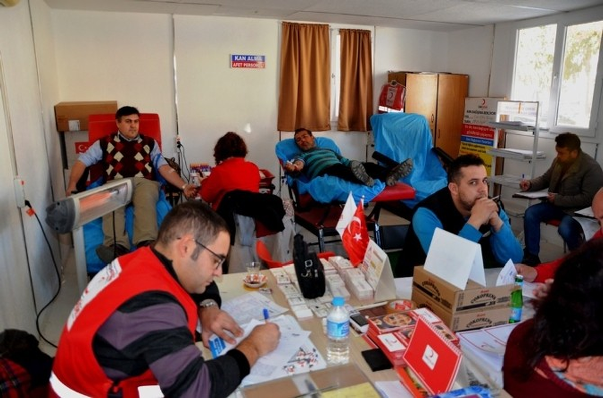 Sarıgöl\'de İlk Defa Kök Hücre Bağışı Alındı