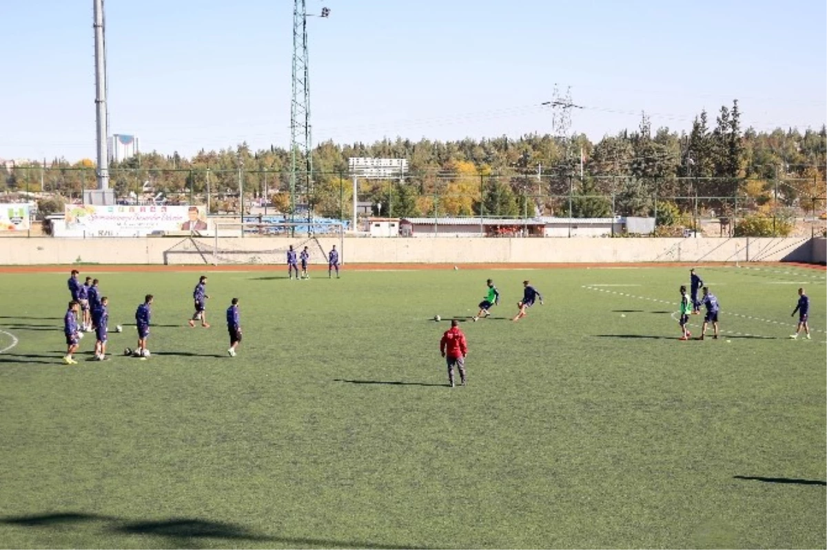 Şehitkamil Belediyespor Adıyaman 1954 Maçına Hazırlanıyor