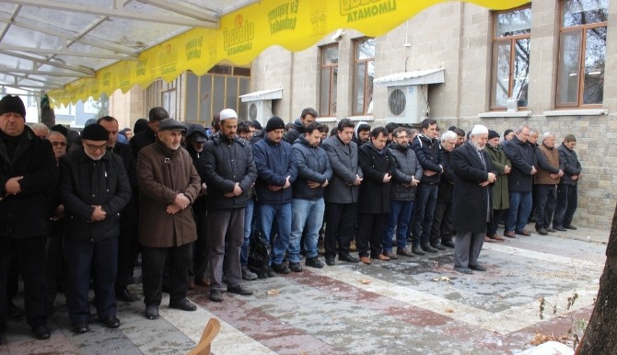 Şehitler İçin Gıyabi Cenaze Namazı