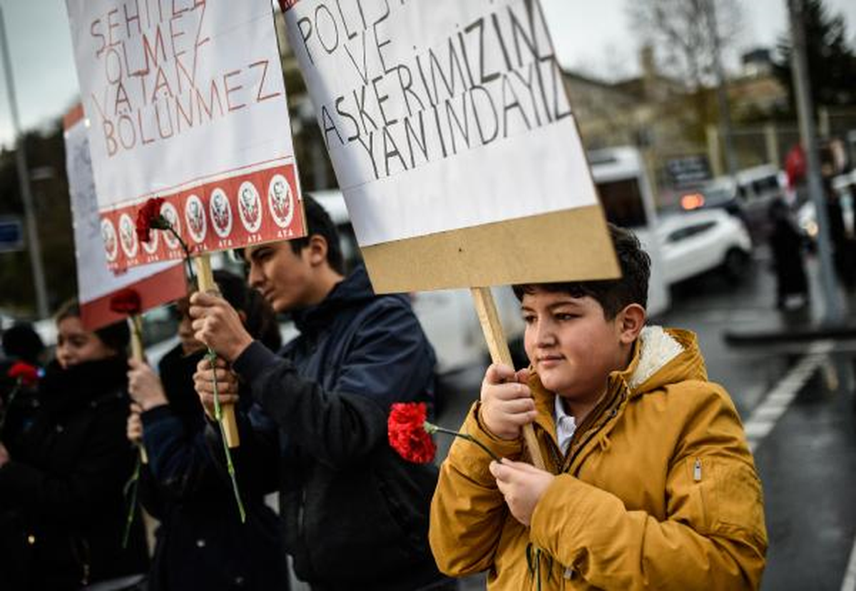 Şehitler Tepesi\'ne Ziyaretler Devam Ediyor