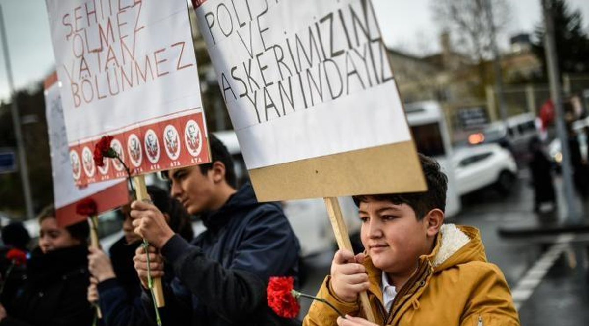 Şehitler Tepesi\'ne Ziyaretler Devam Ediyor