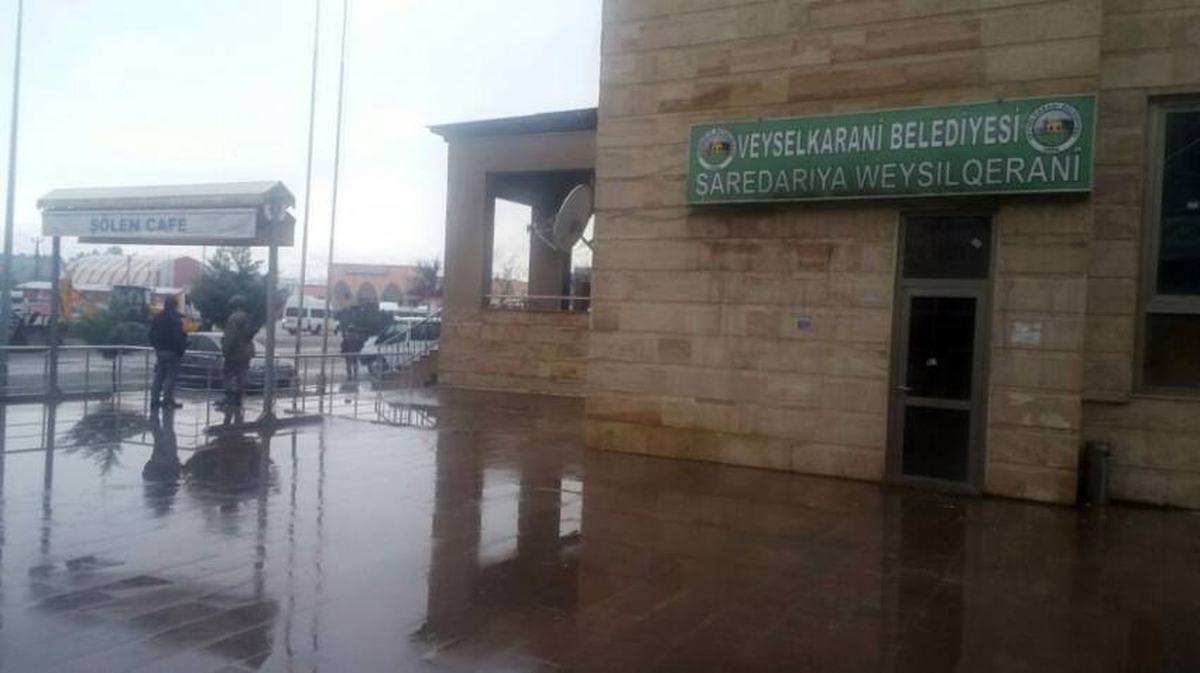 Siirt\'in Baykan ve Veysel Karani Belediyelerine Operasyon